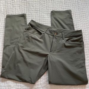 Men's Lululemon ABC pant